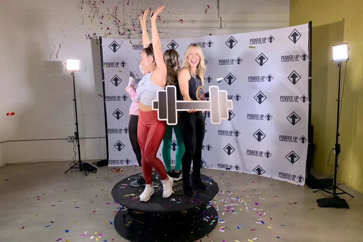 moechtest-du-die-fotobox-360-in-deggendorf-mieten Fotobox 360° auf einer Firmenveranstaltung in Deggendorf.